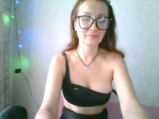Yuliya333 webcam