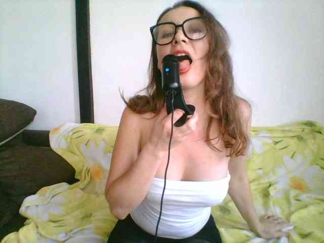 Yulia777 Live Webcam on BongaCams