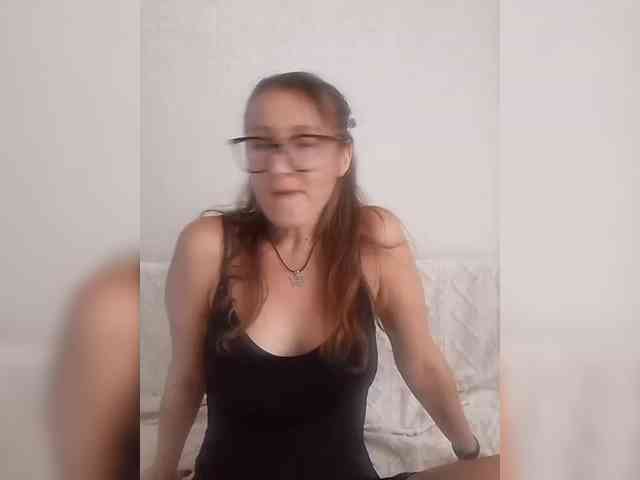 Yuliya333 webcam