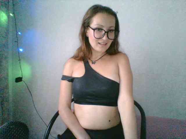 Yuliya333 webcam