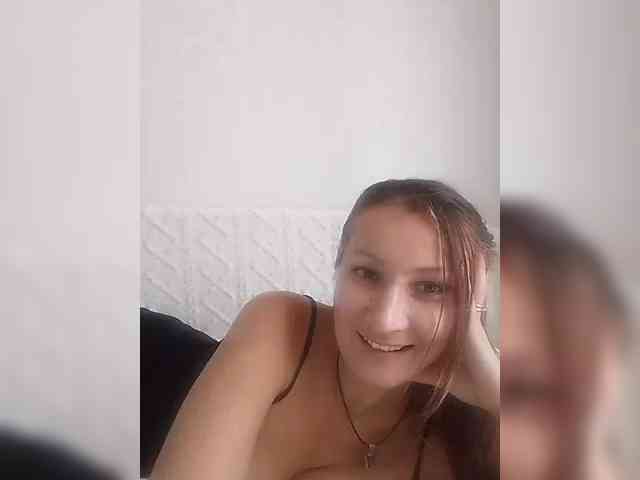 Yuliya333 webcam