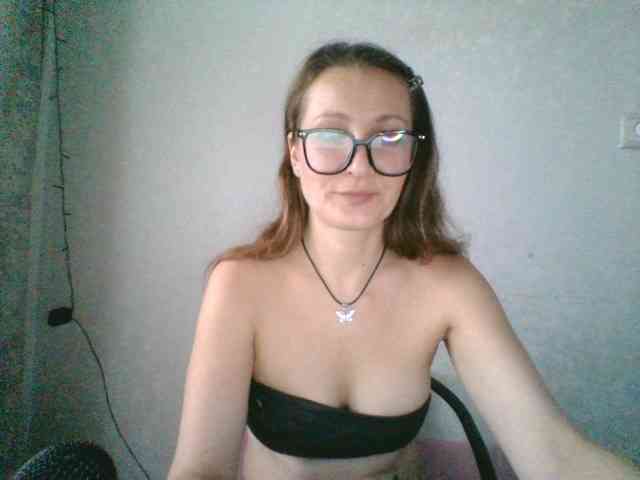Yuliya333 webcam