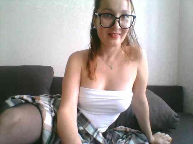 Yuliya333 webcam