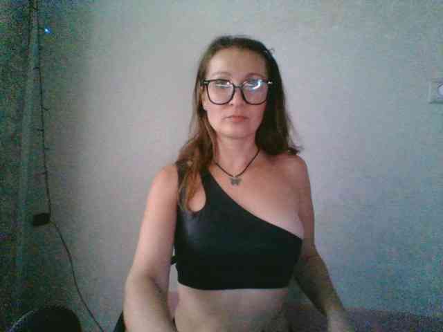 Yuliya333 webcam