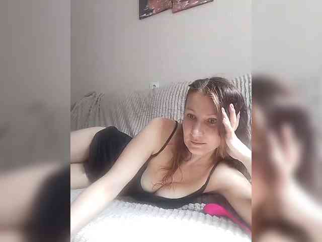Yuliya333 webcam