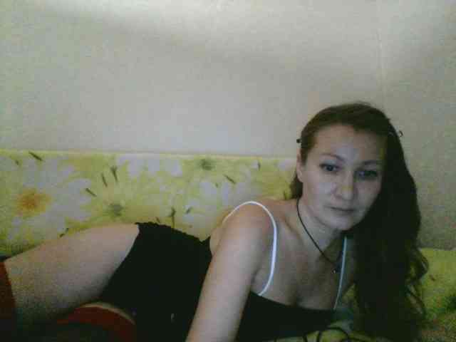 Yuliya333 webcam