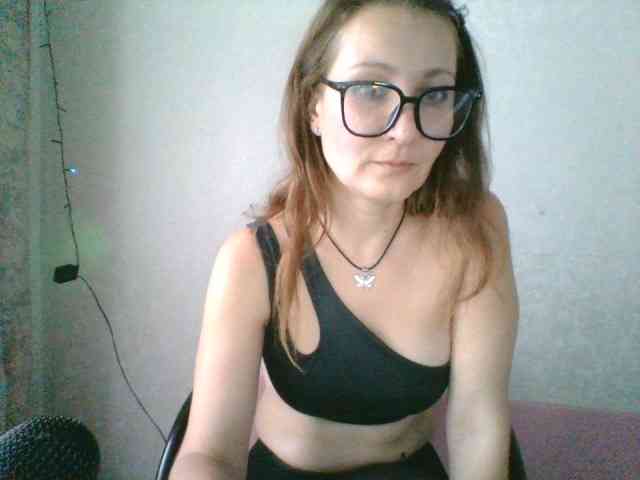 Yuliya333 webcam