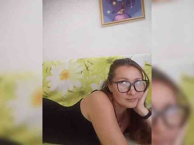 Yuliya333 webcam