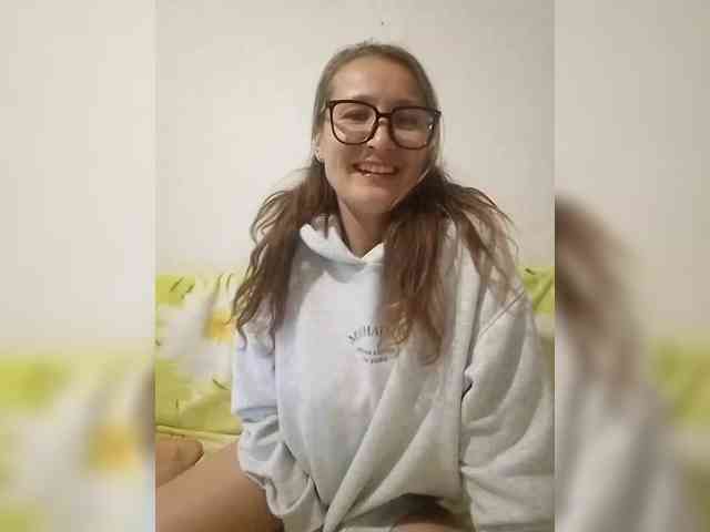 Yuliya333 webcam