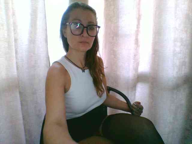 Yuliya333 webcam