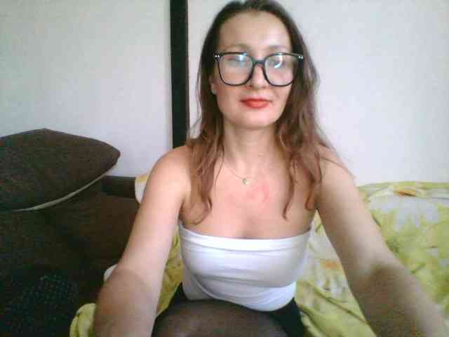 Yulia777 Live Webcam on BongaCams