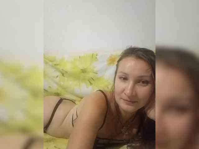Yuliya333 webcam