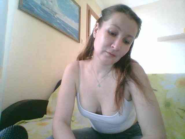 Yuliya333 webcam