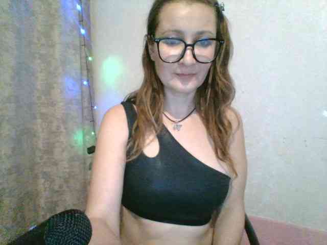 Yuliya333 webcam
