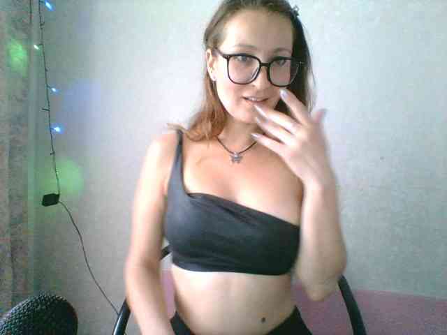 Yuliya333 webcam