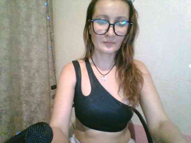 Yuliya333 webcam