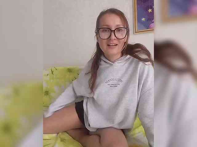 Yuliya333 webcam