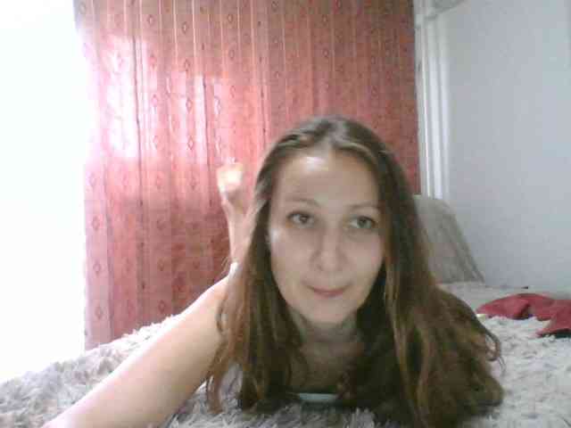 Yuliya333 webcam