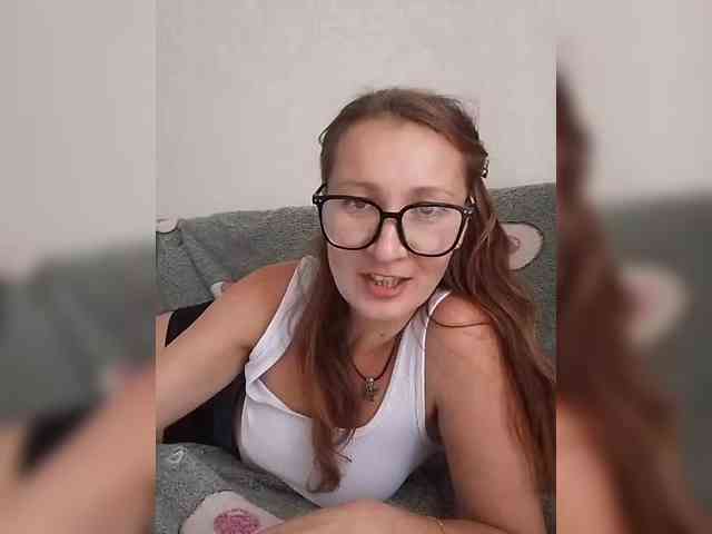 Yuliya333 webcam