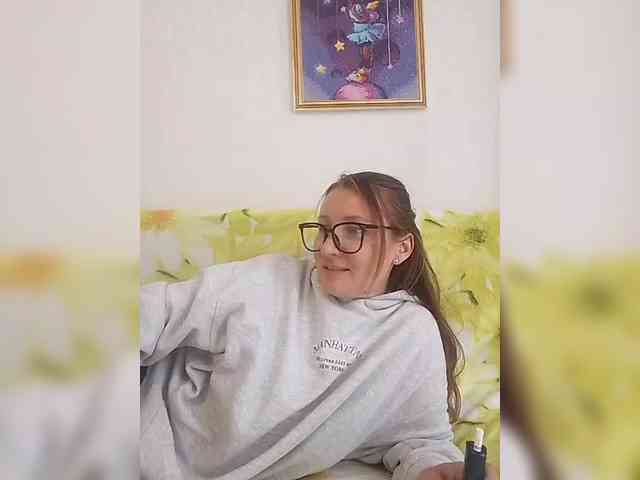 Yuliya333 webcam