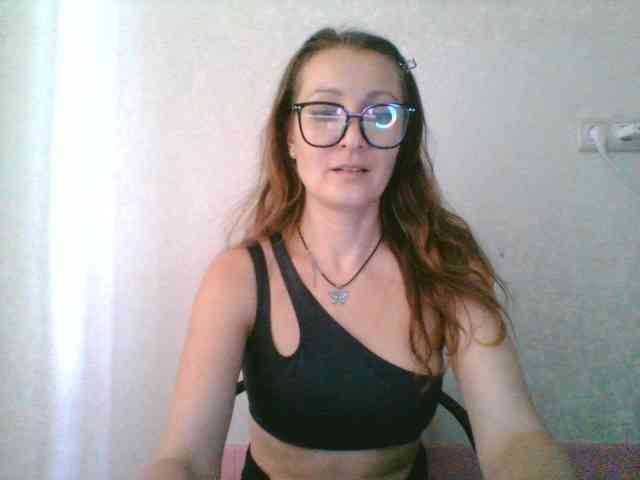 Yuliya333 webcam