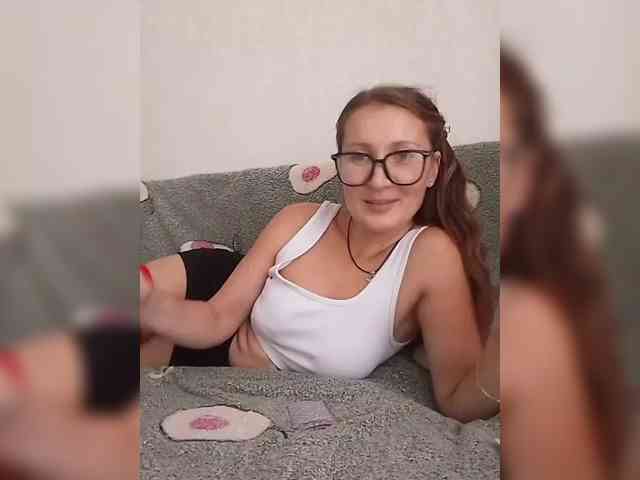 Yuliya333 webcam