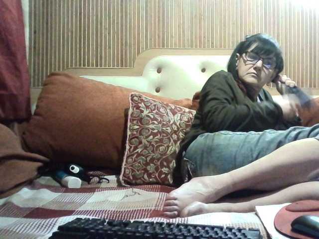 AlanaXDream's BongaCams show and profile