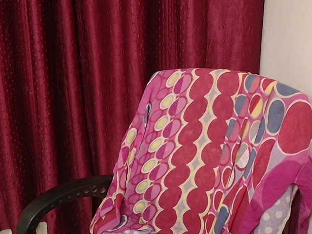 Yashika's BongaCams show and profile