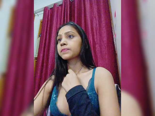 Yashika's BongaCams show and profile