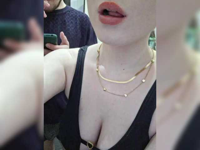 -Sexy-Couple's BongaCams show and profile