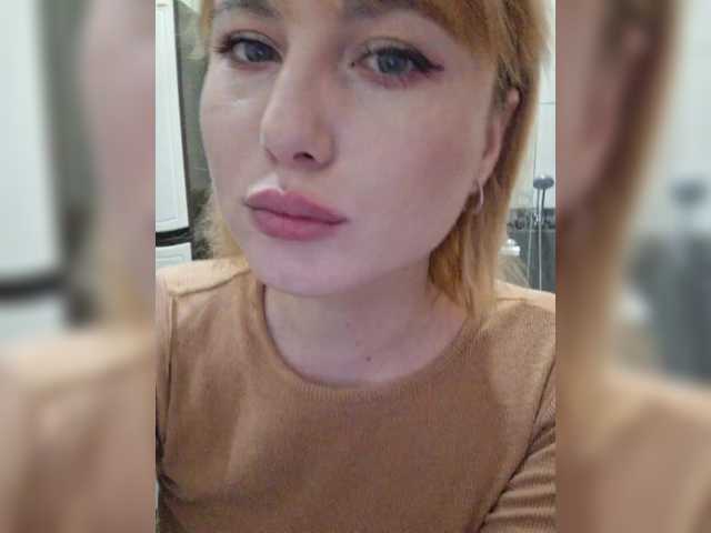 go to chat with -Molly