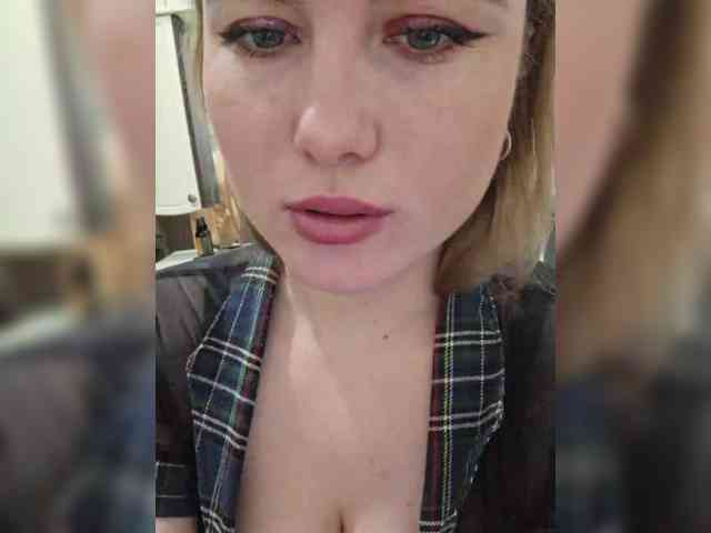 -Molly webcam