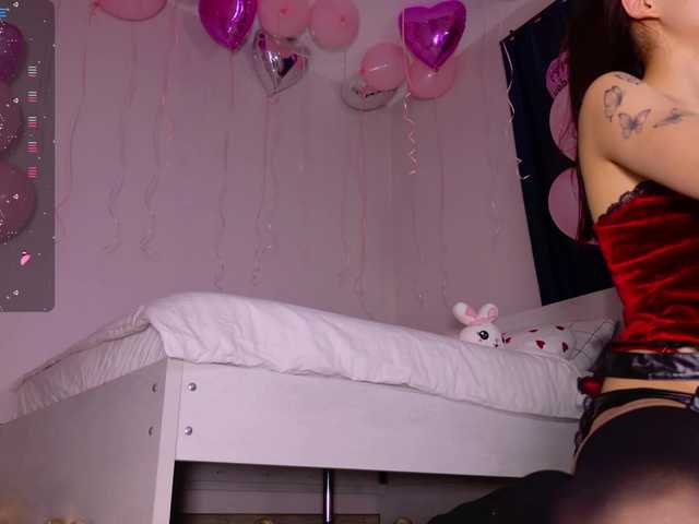 Mishel-Blessing's BongaCams show and profile