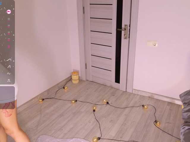 Mishel-Blessing's BongaCams show and profile