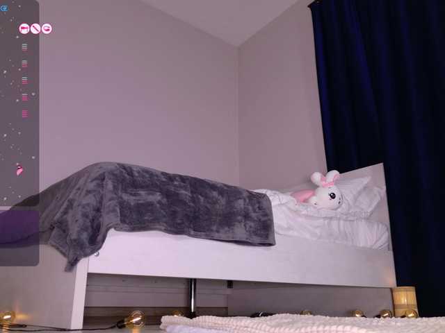 Mishel-Blessing's BongaCams show and profile