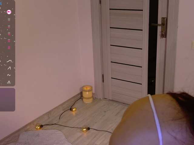 Mishel-Blessing's BongaCams show and profile