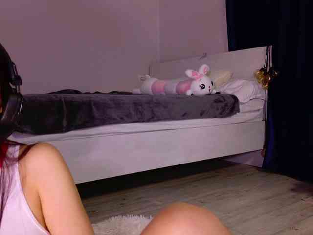 Mishel-Blessing Live Webcam on BongaCams