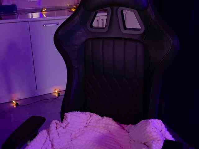 Mishel-Blessing webcam