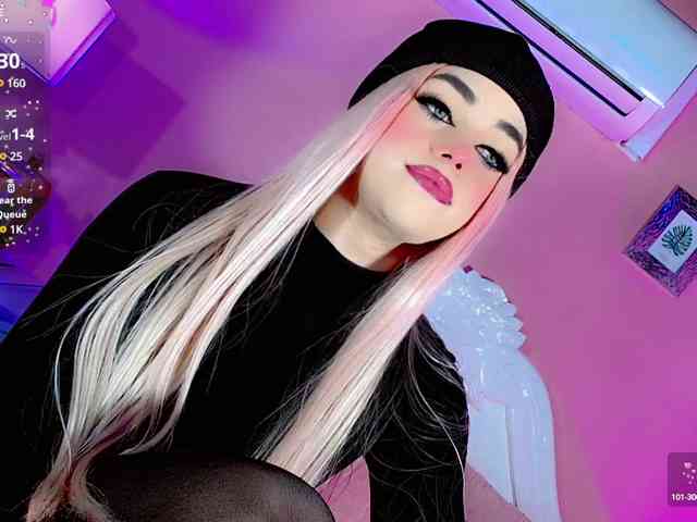 EvaaMooree Live Webcam on BongaCams