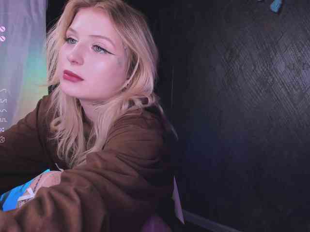 goth-bimbo goth-bimbo