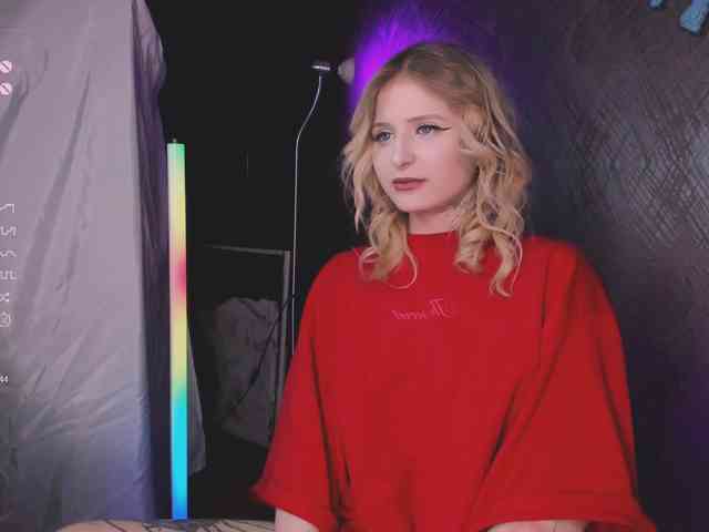 goth-bimbo goth-bimbo