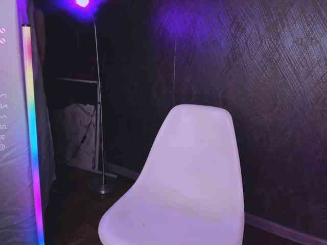 goth-bimbo goth-bimbo