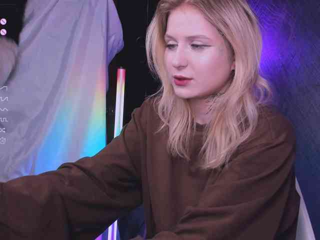 goth-bimbo goth-bimbo