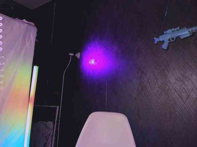 goth-bimbo goth-bimbo