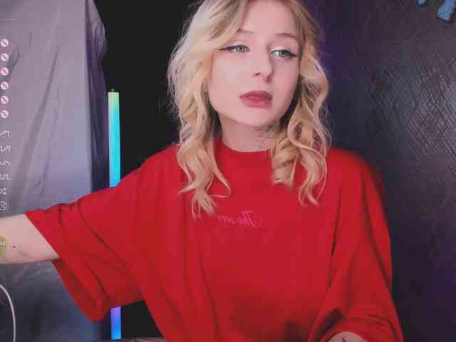 goth-bimbo goth-bimbo