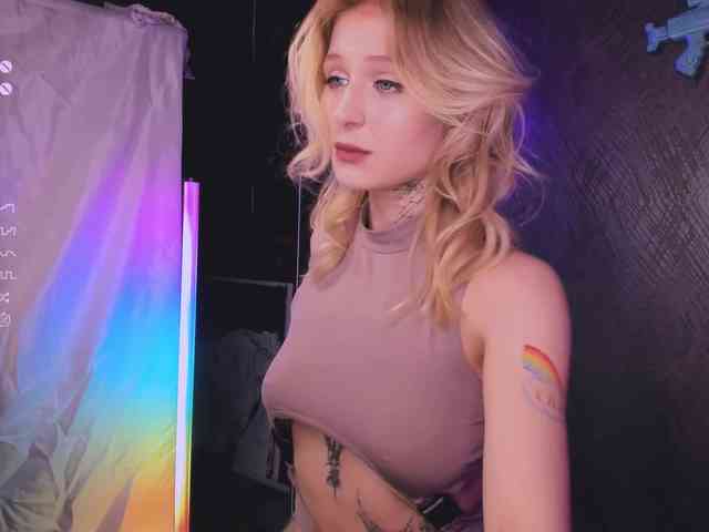 goth-bimbo goth-bimbo