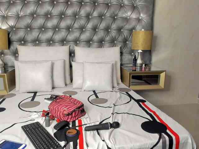 online webcam camera KeniaMuller