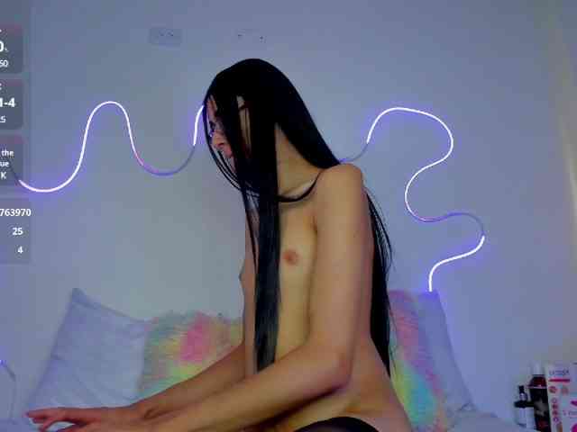 allison-alahia Live Webcam on BongaCams