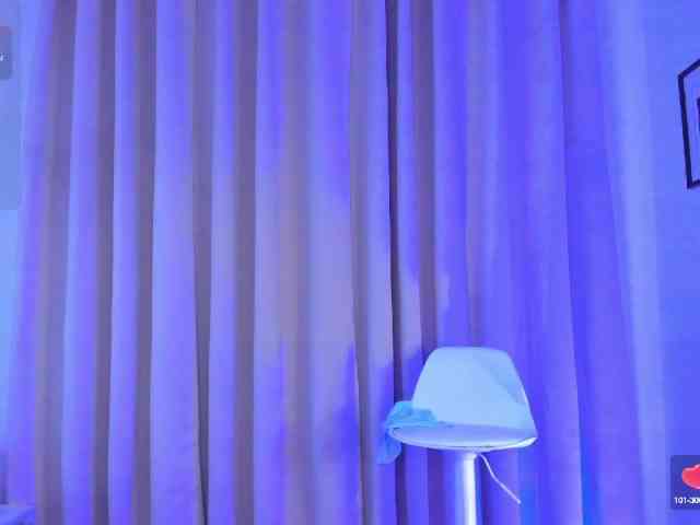 allison-alahia Live Webcam on BongaCams