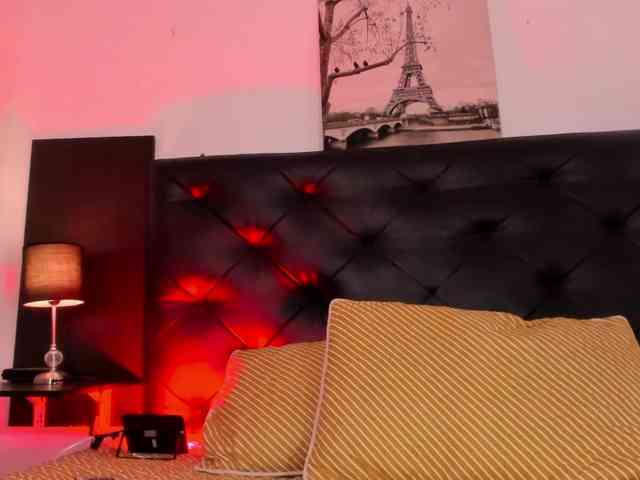 Vale-stone Live Webcam on BongaCams